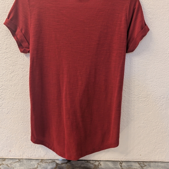 Almost Famous Red Lace-Up Short Sleeve Tee Size Small - Picture 3 of 7